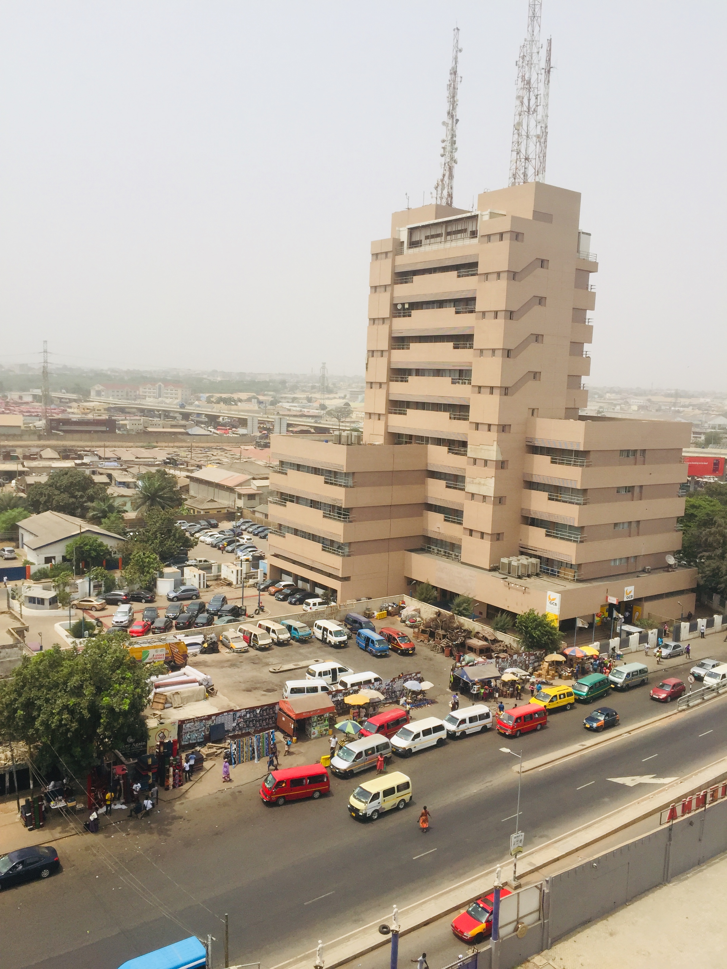 Archive, 18 February 2020: Kwame Nkrumah Circle, not the repaired Avenue. Illustrative; crop/resize. https://commons.wikimedia.org/wiki/File:Ghana_road_transport.jpg Licence: https://creativecommons.org/licenses/by-sa/4.0/